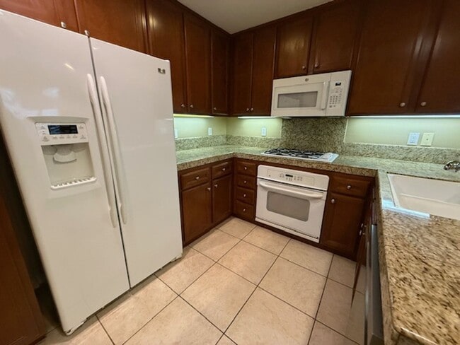 Building Photo - 2bd 2.5 bath in Turtle Ridge