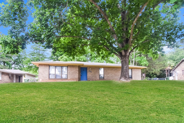 Primary Photo - 581 Glade Park Loop