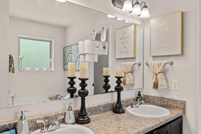 Building Photo - 124 Lillian Wy