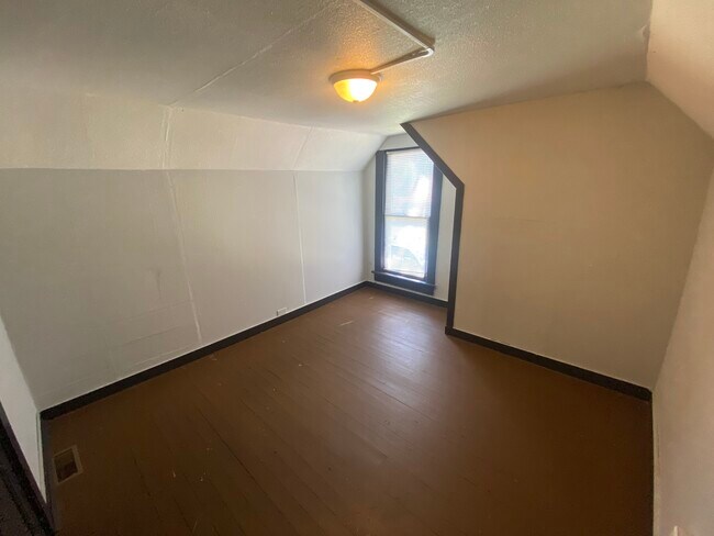 Building Photo - 428 Avenue E