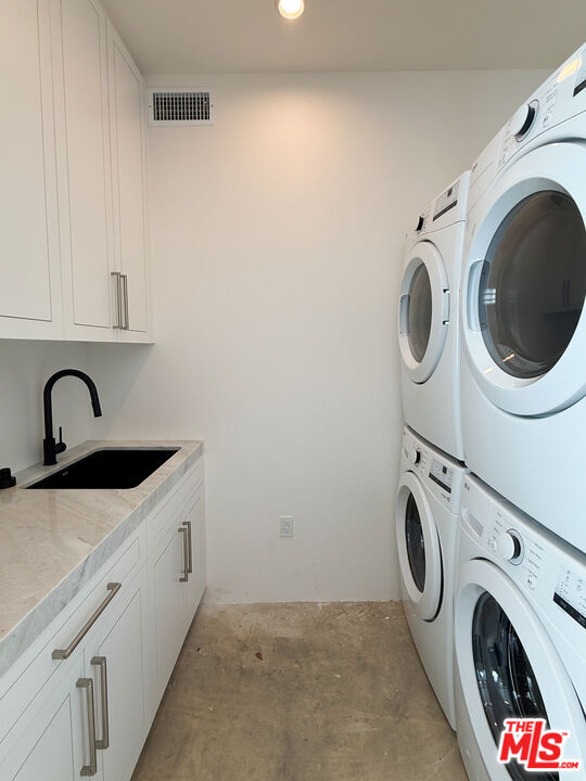 Building Photo - 382 Aderno Way