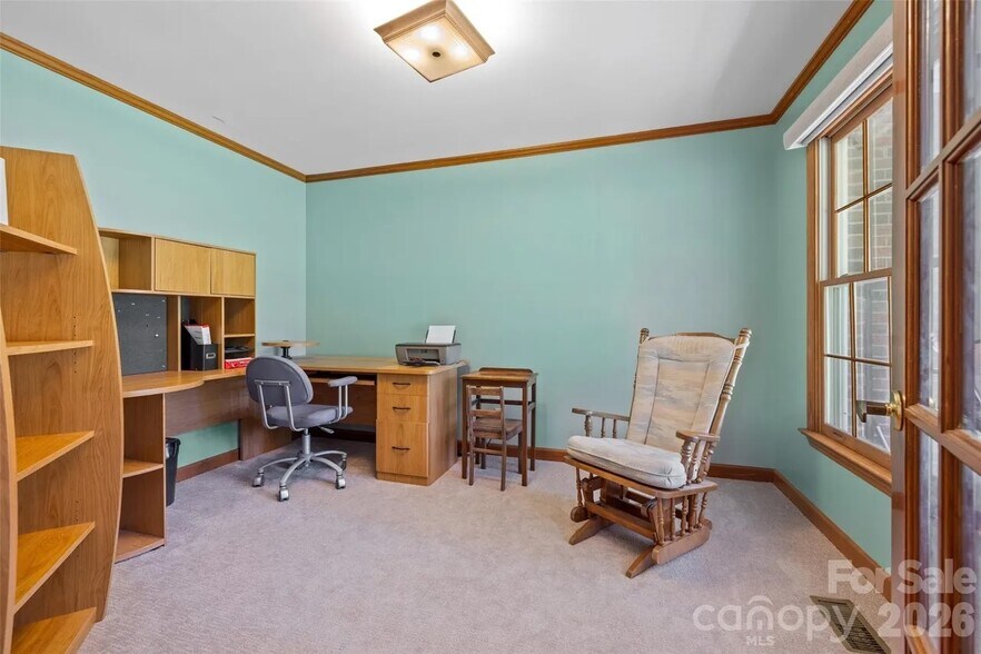 Building Photo - 3010 Eaker Dr