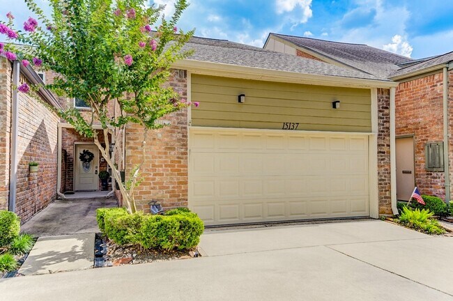 Building Photo - 15137 Kimberley Ct