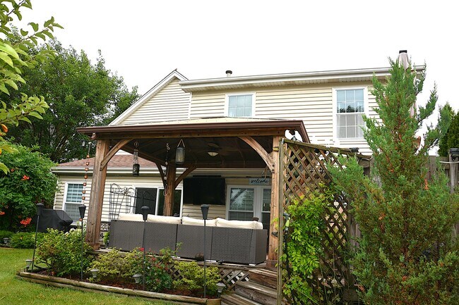 Building Photo - 2253 Camden Ln