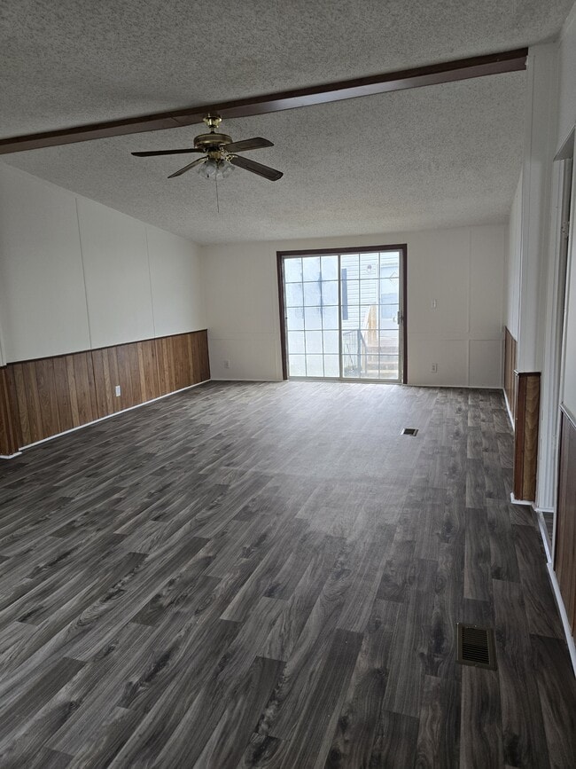 Building Photo - 926 Hollywood Dr