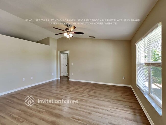 Building Photo - 2826 Gisela Rd