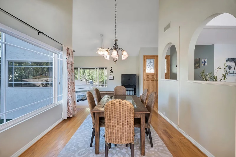 Building Photo - 2802 E Sierra Dr