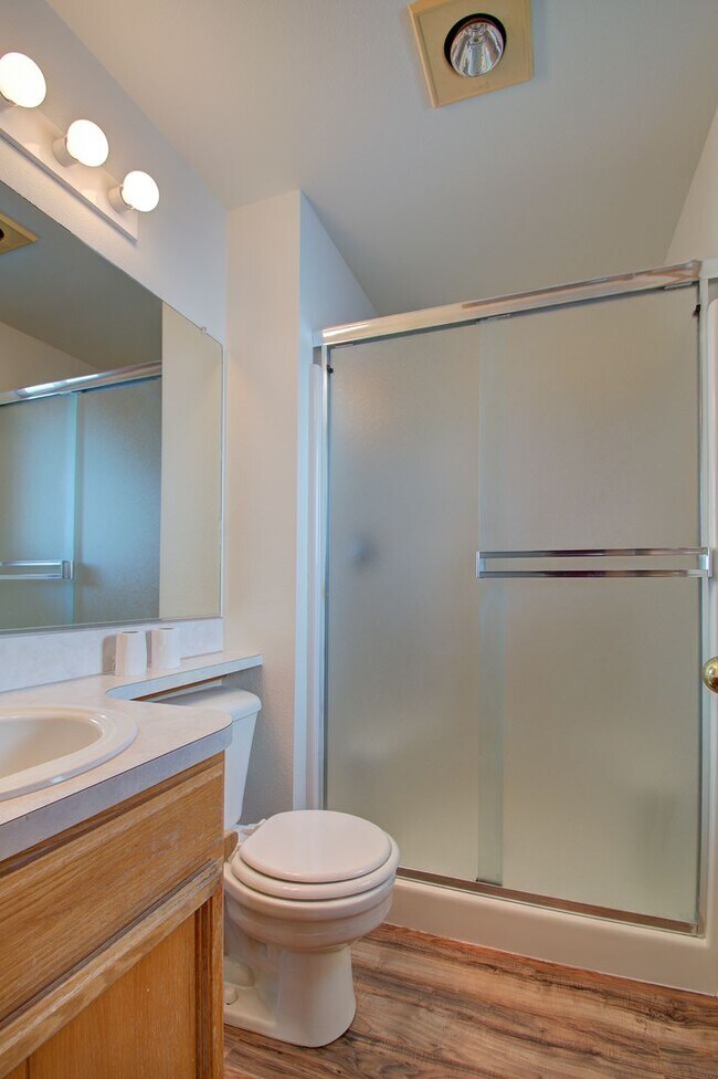 Building Photo - 192nd Area Single Level Home