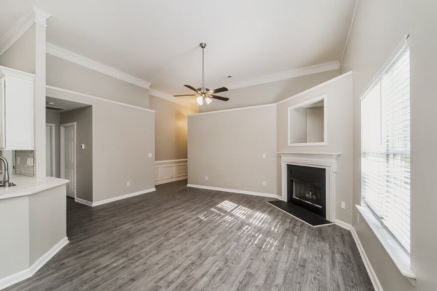 Building Photo - 4003 Enderbury Dr