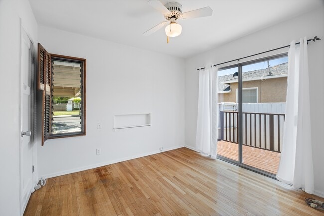Building Photo - 5342 Emporia Ave