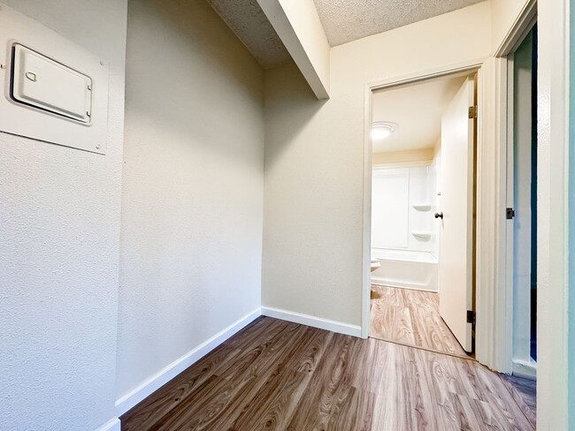Building Photo - Refreshed Mililani Condo