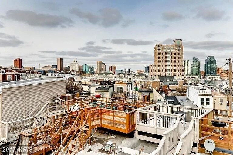 Building Photo - 616 Hyson St