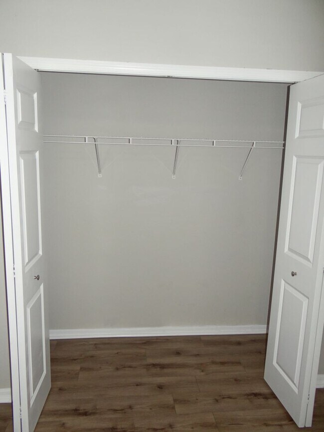 Building Photo - Charming 3/2 home in Port Tampa