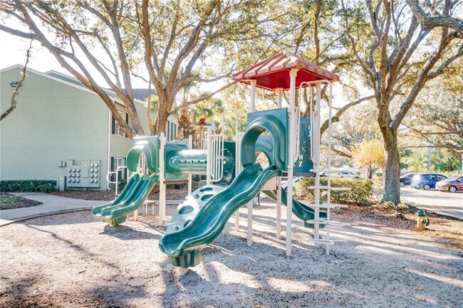 Building Photo - 2053 Dixie Belle Dr