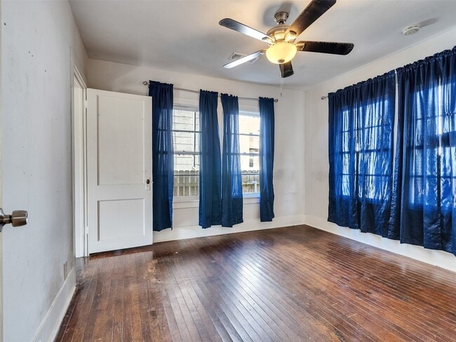 Building Photo - 5224 Bernardo De Galvez Ave