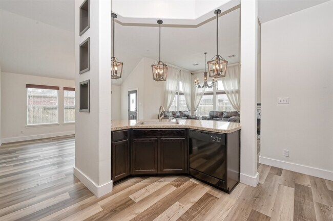 Building Photo - 3618 Hera Dr