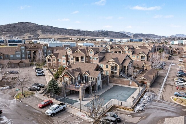 Building Photo - Ground Level Condo - 2 Bedrom 2 Bathroom in Chatfield Bluffs