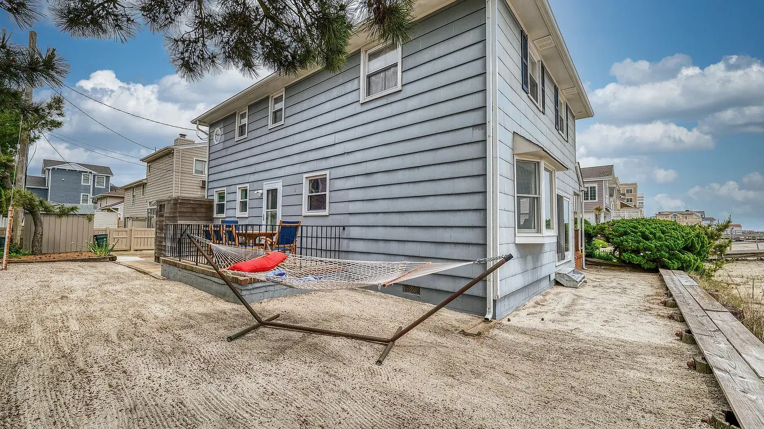 Building Photo - 108 S Newark Ave