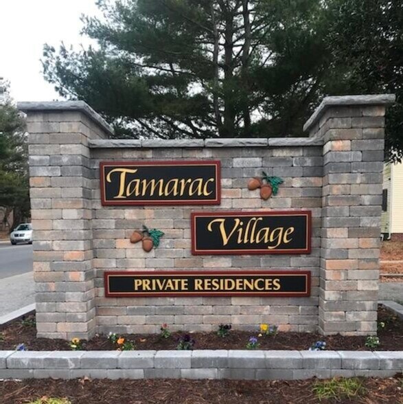 Building Photo - 900 Sumac Cir