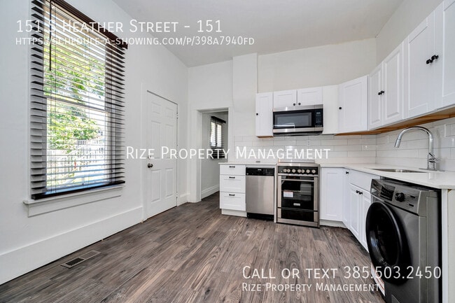 Building Photo - 151 S Heather St