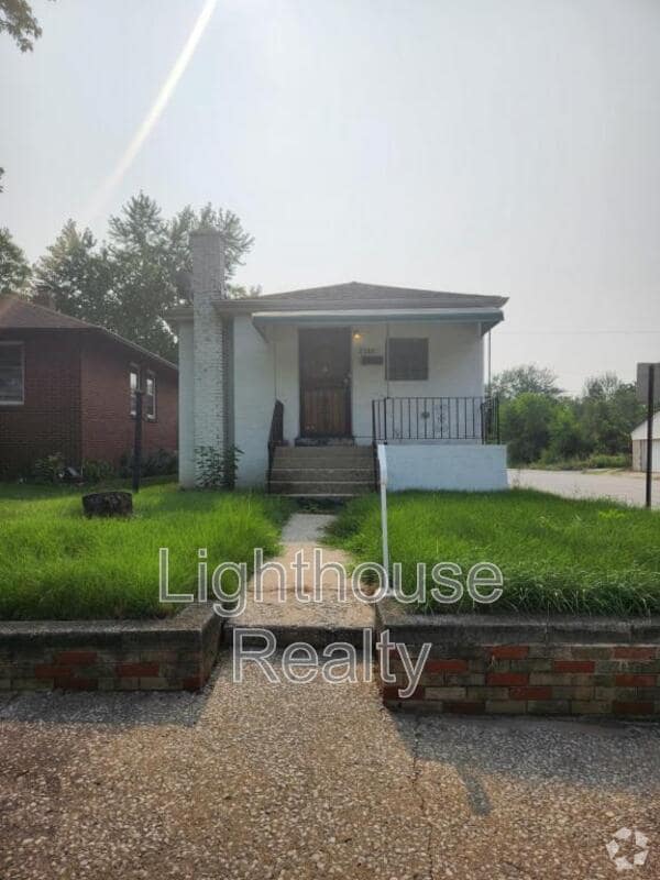 Building Photo - 2700 Jefferson St