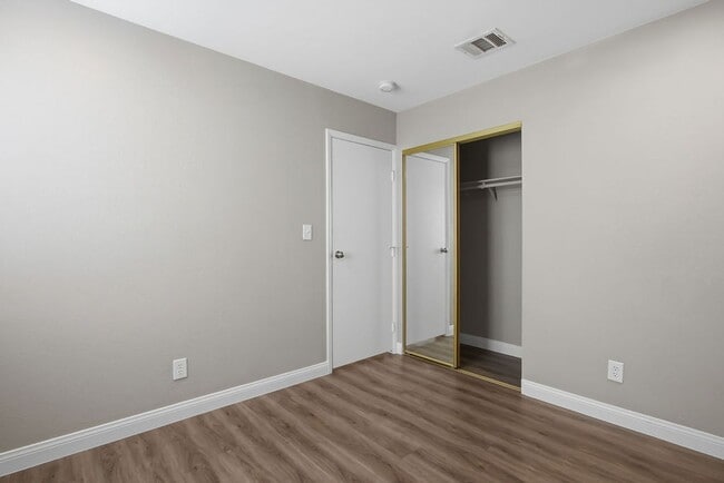 Building Photo - Updated 3-Bedroom Single-Story with 2-Car Garage