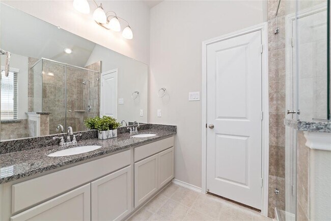 Building Photo - 20231 Moonlight Falls Ct