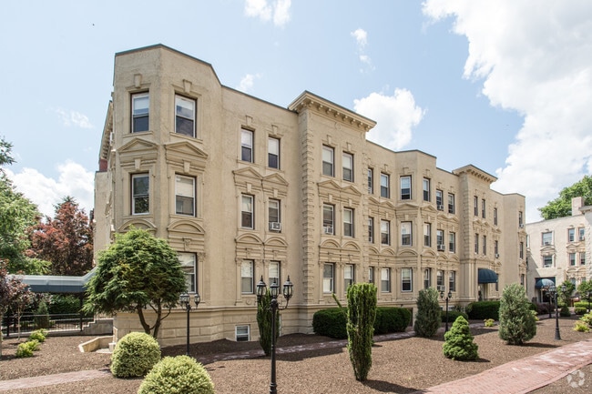 Building Photo - Reservoir Court