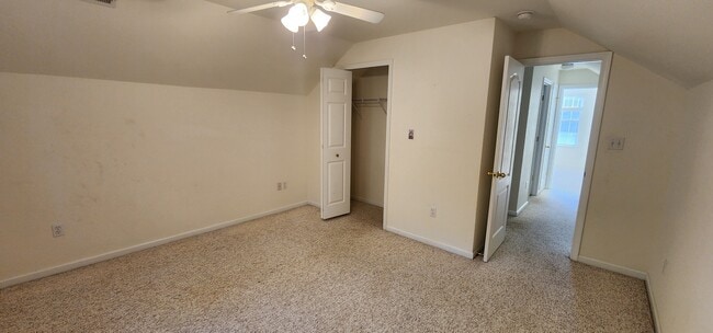 Building Photo - 104 Landing Trail