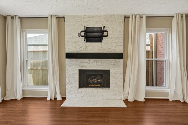 Building Photo - 3510 Honey Creek Dr