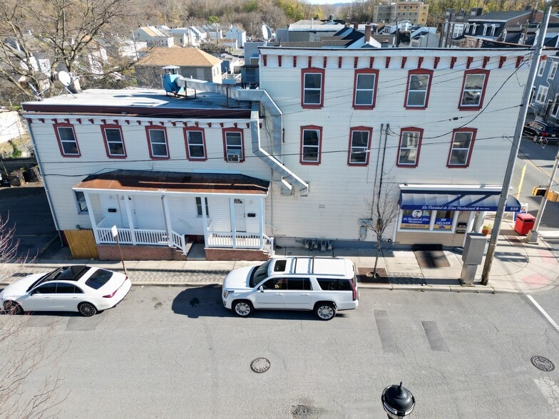 Building Photo - 559 S Main St