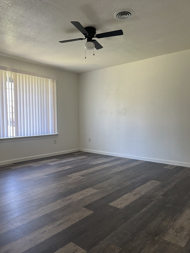 Building Photo - 1431 Mirada Cir