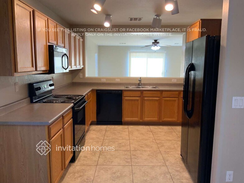 Building Photo - 28548 N Epidote Dr