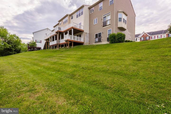 Building Photo - 520 Boxwood Ln