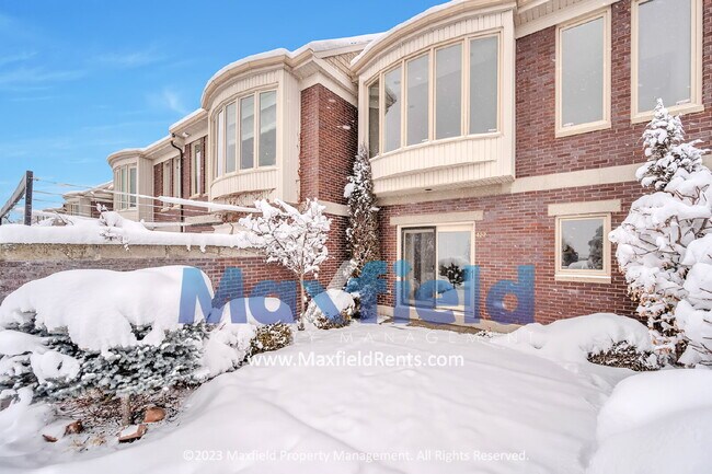 Building Photo - Avenues - 3 Bedroom 3 Bath Townhome with amazing southern views!