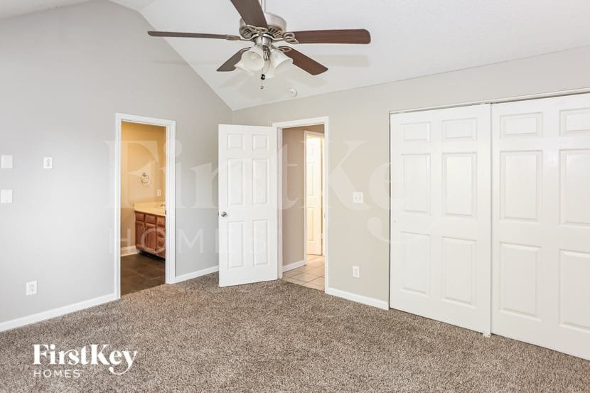 Building Photo - 3380 Chadbury Dr NW