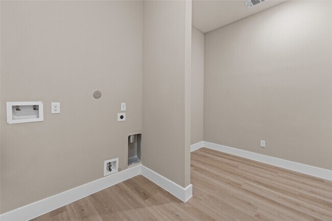 Building Photo - 2618 Liguria Ln