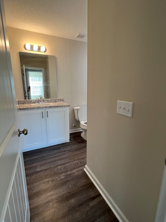 Building Photo - 3bd 2ba HOME FOR RENT!