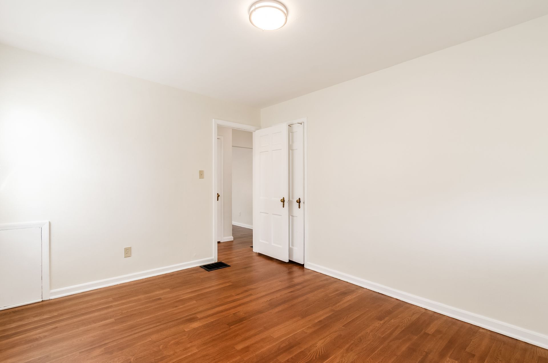 Building Photo - 1448 Elmwood Ave