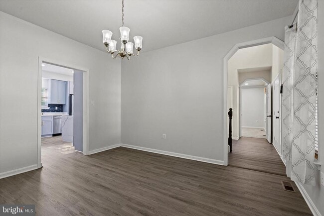 Building Photo - 2230 Community Dr