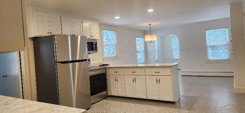 Building Photo - 34 Pond St