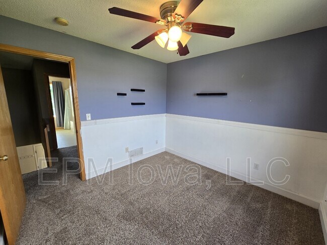 Building Photo - 1138 White Ivy Pl NE
