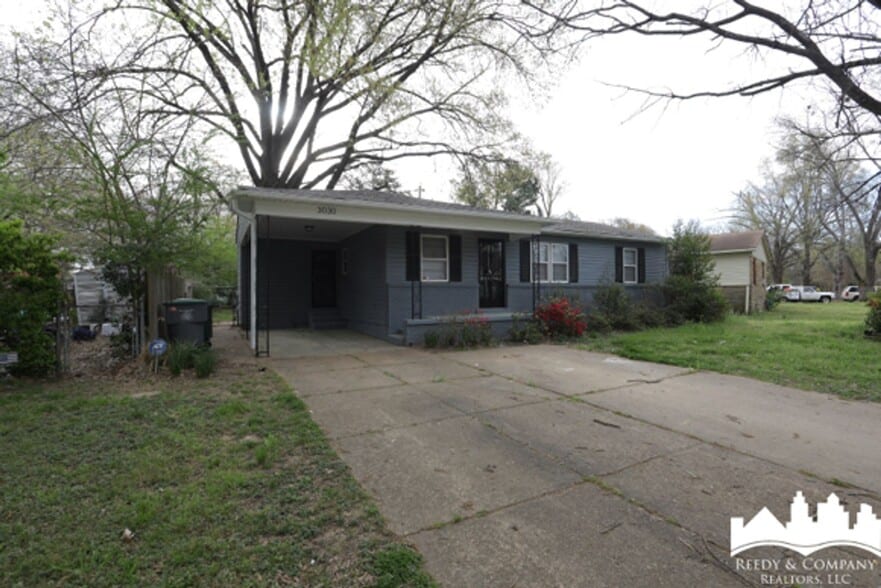 Building Photo - 3030 Bluffdale St