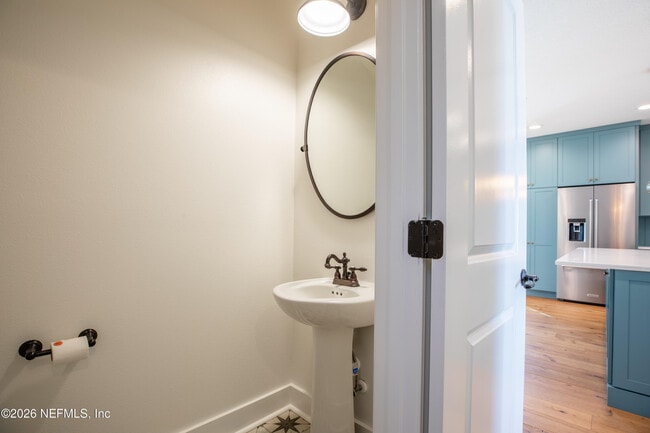 Building Photo - 11 Mascotte Pl