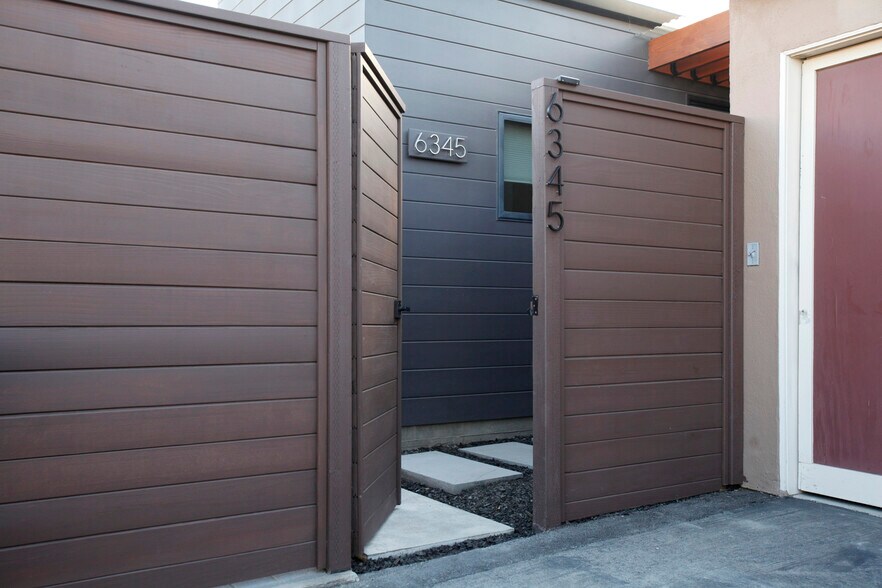 Building Photo - 6345 Babcock Ave