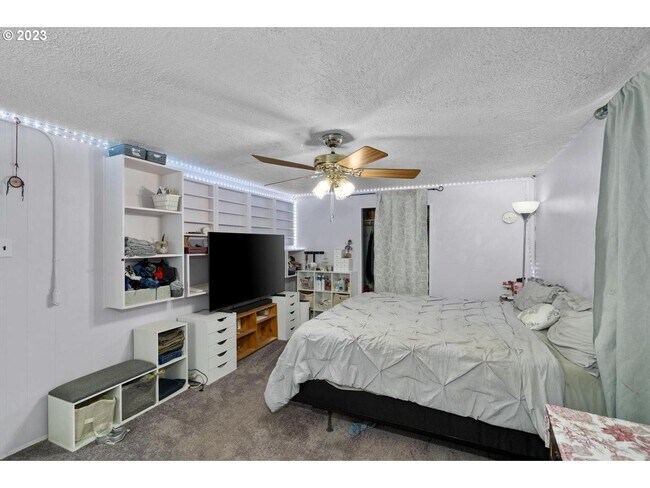 Building Photo - 3Bd/1Ba Mid Century Home In Canby~ A/C, 2 Additional Storage, and Spacious Yard!!!