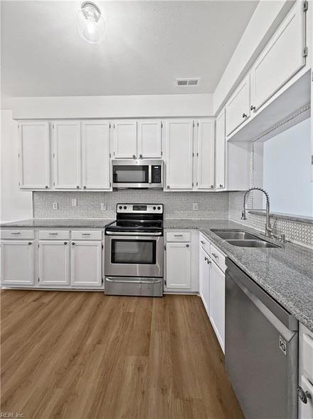 Building Photo - 2656 Bracston Rd