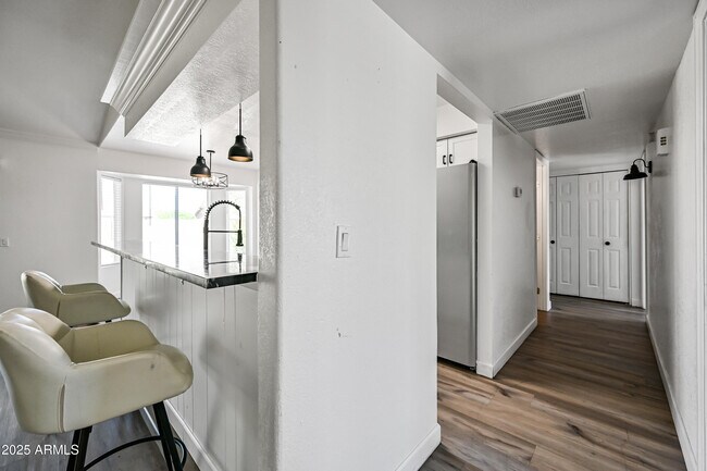 Building Photo - 3262 W Angela Dr