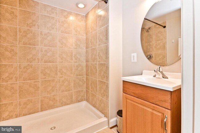 Building Photo - 5401 9th St NW