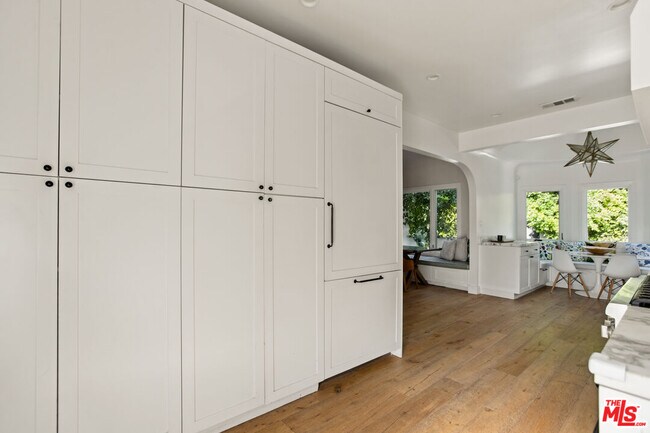 Building Photo - 0 N Edinburgh Ave